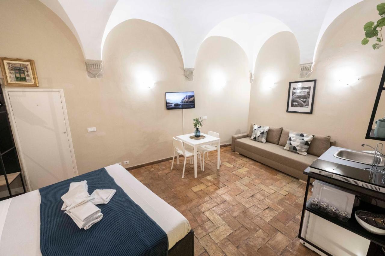 Studio Delle Grotte - Campo De' Fiori ローマ エクステリア 写真