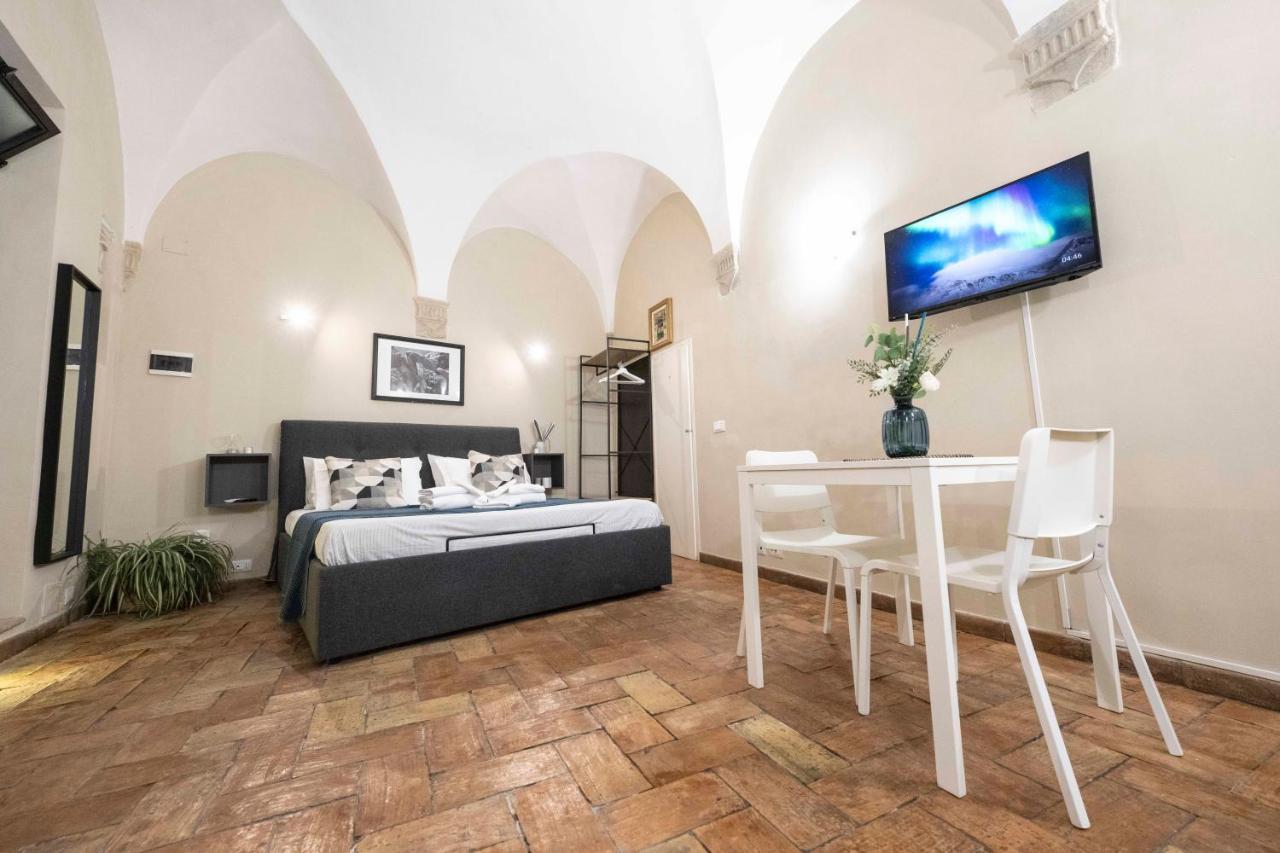 Studio Delle Grotte - Campo De' Fiori ローマ エクステリア 写真