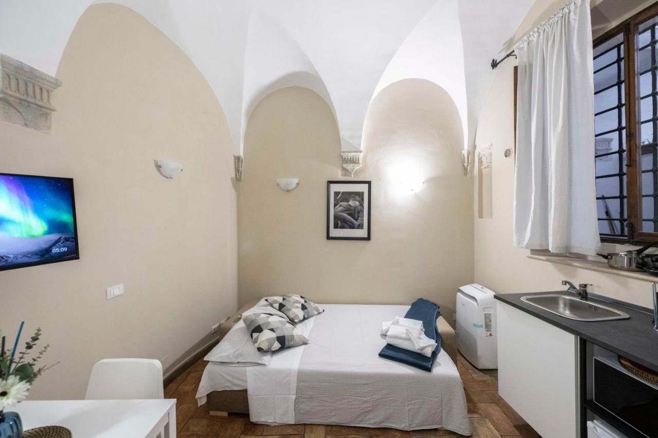 Studio Delle Grotte - Campo De' Fiori ローマ エクステリア 写真